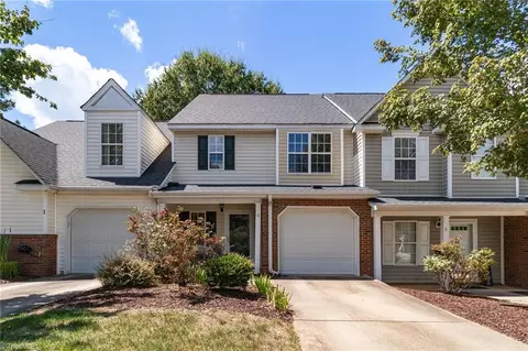 3 Satterfield Pl, Greensboro, NC 27410