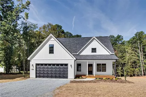 1191 Back Creek Rd, Asheboro, NC 27205