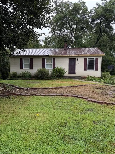 104 Whitley Rd, Morganton, NC 28655