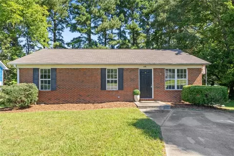 1116 Raleigh Ct, High Point, NC 27262