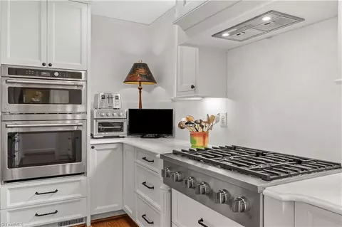 Kitchen - 207 Hillcrest Dr, High Point, NC 27262 photo 6 of 7