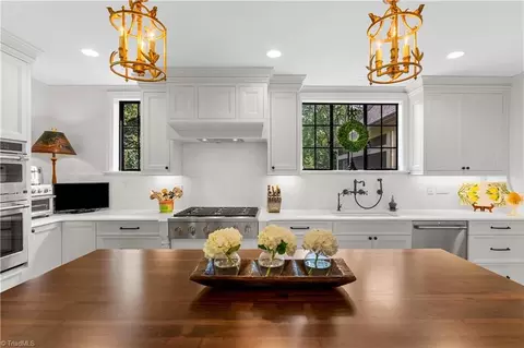 Kitchen - 207 Hillcrest Dr, High Point, NC 27262 photo 7 of 7