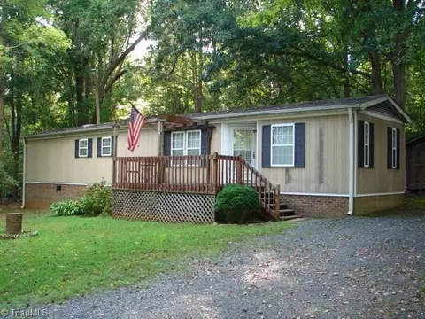 1922 Caraway Dr, Sophia, NC 27350