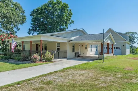 3268 N Nc Highway 150, Lexington, NC 27295