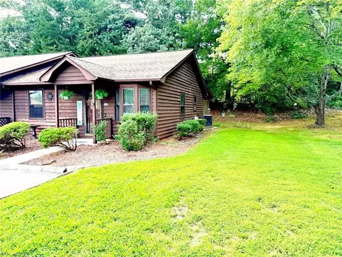 493 James Ct, High Point, NC 27265