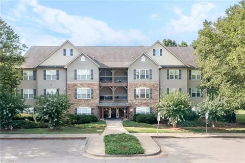 4732 Tatton Park Cir #1A, Winston Salem, NC 27103