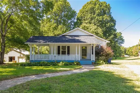 5648 Racin Dr, Winston Salem, NC 27105