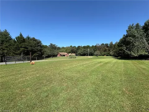 1193 Pleasant Ridge Rd, Colfax, NC 27235