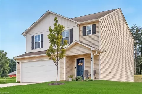 156 Somerton Ln, Lexington, NC 27295