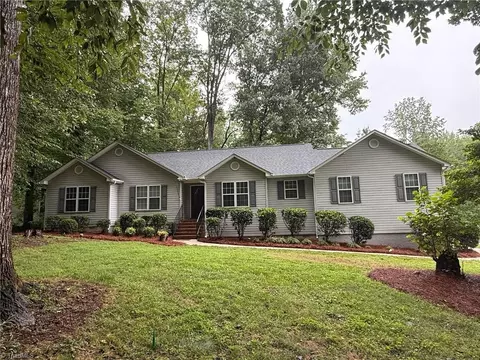 7500 Bartonshire Ct, Oak Ridge, NC 27310