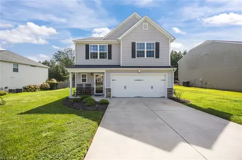 2583 Crosland Hill Dr, Winston Salem, NC 27106