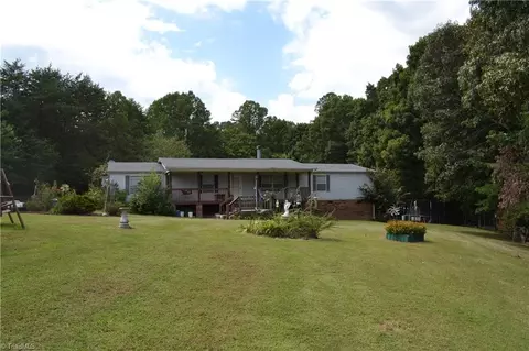 160 Yount Rd, Eden, NC 27288
