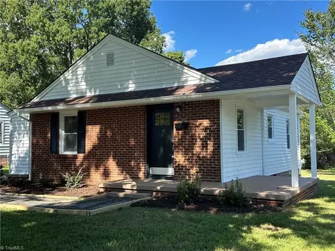 520 Delaware Ave, Burlington, NC 27217