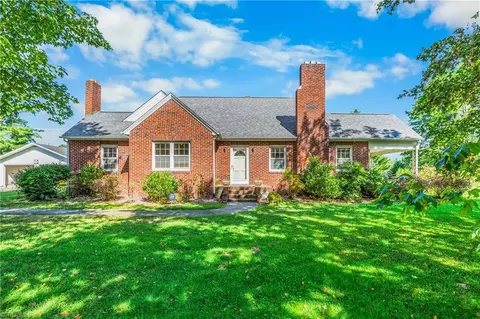 2632 Dobbins Rd, Boonville, NC 27011