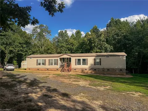 219 Cart Dr, Reidsville, NC 27320