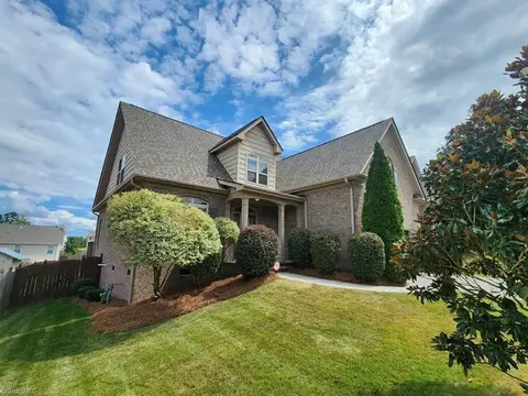 4623 Center Rock Ct, Winston Salem, NC 27127