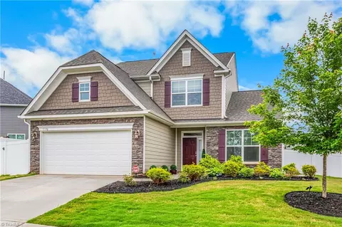 5190 Quail Forest Dr, Clemmons, NC 27012 photo 2
