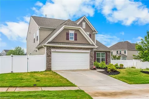 5190 Quail Forest Dr, Clemmons, NC 27012 photo 3