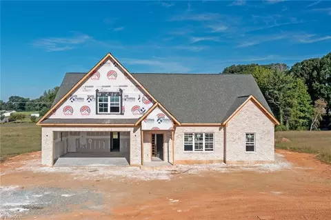 265 Sandpiper Dr, Lexington, NC 27295