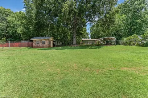 Exterior - 706 Roach St, Mayodan, NC 27027 photo 4 of 4