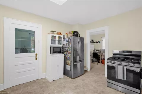 Entry Way - 910 Dayton Ave E, High Point, NC 27262 photo 1 of 2