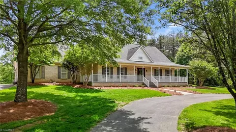 7925 Baux Mountain Rd, Germanton, NC 27019
