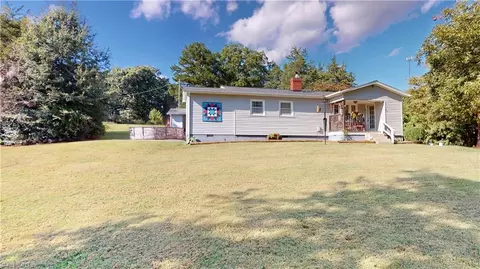 1459 Quaker Church Rd, Siloam, NC 27047