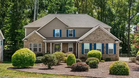 2904 Bishopsgate Way, Browns Summit, NC 27214