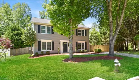 6313 Bonnybrook Ct, Greensboro, NC 27410
