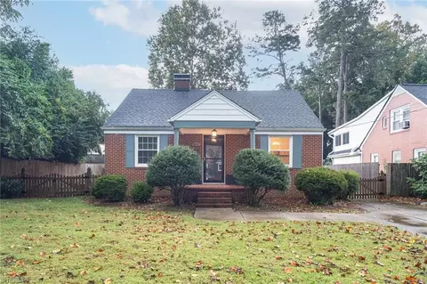 2507 Sherwood St, Greensboro, NC 27403