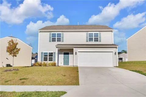 856 Sage Hill Dr, Jamestown, NC 27282
