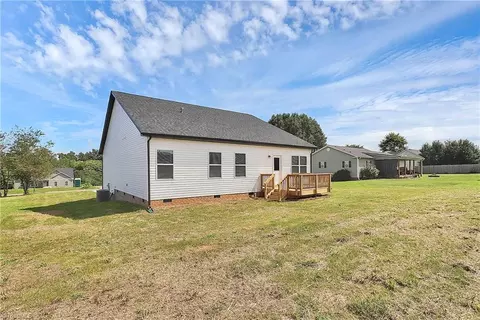 143 Tranquility Ln, Harmony, NC 28634 photo 27