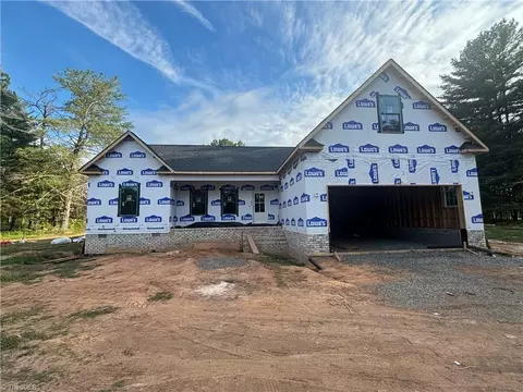 1448 River Rd, Stoneville, NC 27048