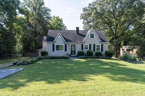 1910 Darwick Rd, Winston Salem, NC 27127