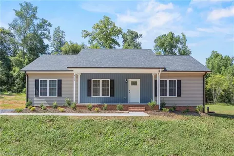 4329 Timber Lea Ln, Ramseur, NC 27316