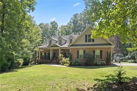 7710 Forest Haven Ln, Lewisville, NC 27023
