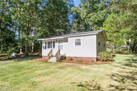 4963 Summerset Rd, Randleman, NC 27317