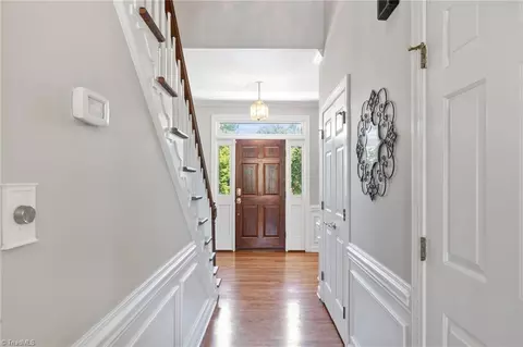 Entry Way - 8061 Glengarriff Rd, Clemmons, NC 27012 photo 3 of 5