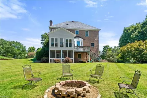 Exterior - 8061 Glengarriff Rd, Clemmons, NC 27012 photo 10 of 11