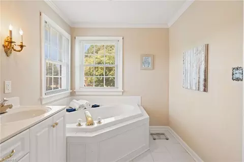 Bath - 8061 Glengarriff Rd, Clemmons, NC 27012 photo 1 of 4