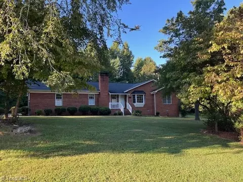 3513 Wood Village Dr, Trinity, NC 27370