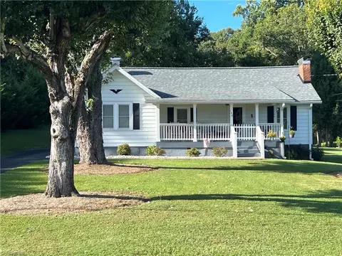 140 Brookfall Dairy Rd, Elkin, NC 28621