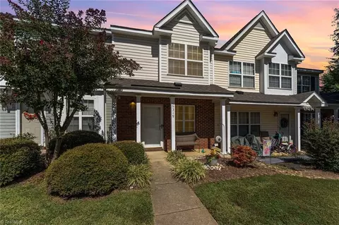 6319 Sweetbay Dr, Whitsett, NC 27377