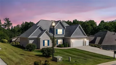 108 Sea Pines Dr, Winston Salem, NC 27107