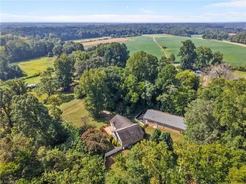 View/Area - 686 Mock Rd, High Point, NC 27265 photo 3 of 4