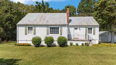 824 Lexington Ave W, High Point, NC 27262