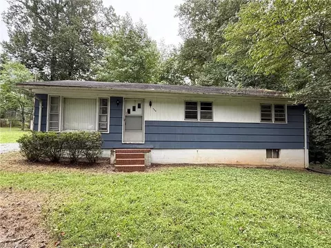 844 Robinson Cir, Reidsville, NC 27320