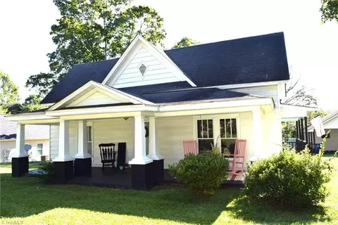 507 Columbia Ave, Ramseur, NC 27316