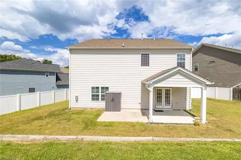Exterior - 2354 Hammock Dr, High Point, NC 27265 photo 6 of 10