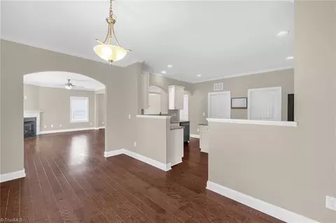 Entry Way - 2354 Hammock Dr, High Point, NC 27265 photo 4 of 7